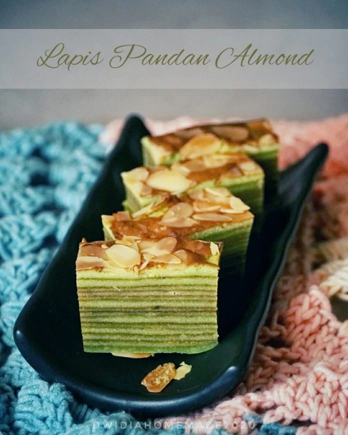 Lapis Pandan Almond by Dinni Widia Lapis Pandan Almond by Dinni Widia