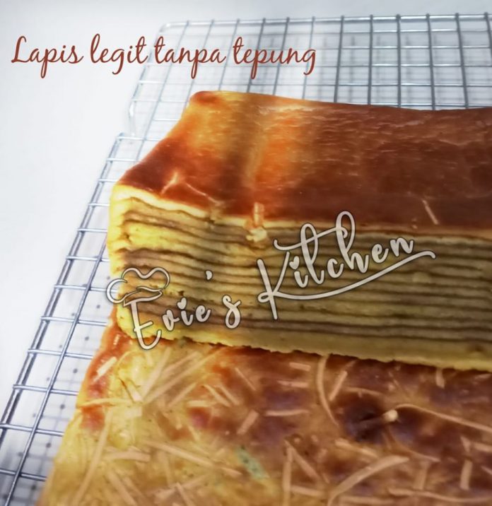 Lapis Prunes by Evie Setiyowati