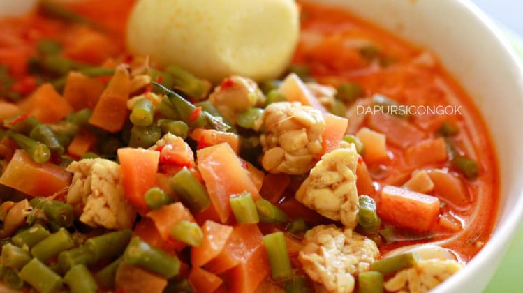 MIE GOMAK by Dapursicongok Dapursicongok