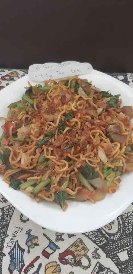 Mie Tek-Tek ala Saya by Melati Triksiana Rasyid