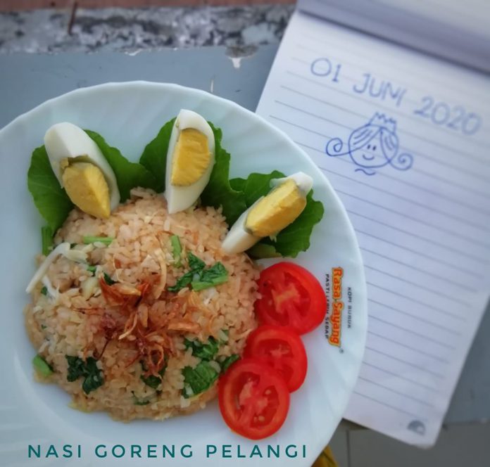 Nasi Goreng Pelangi by Uswatun Hasanah