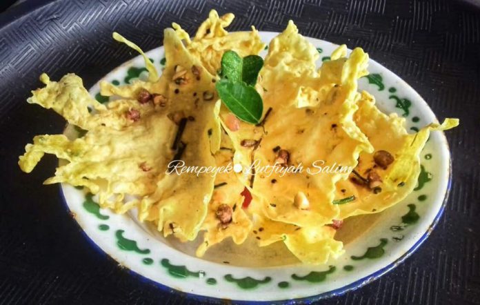 Rempeyek by Lutfiyah Salim