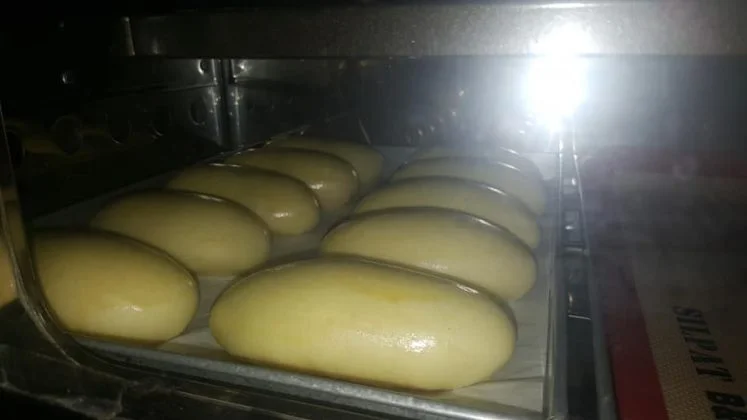 Roti manis by Rizki Amelia Sumrachadi 2