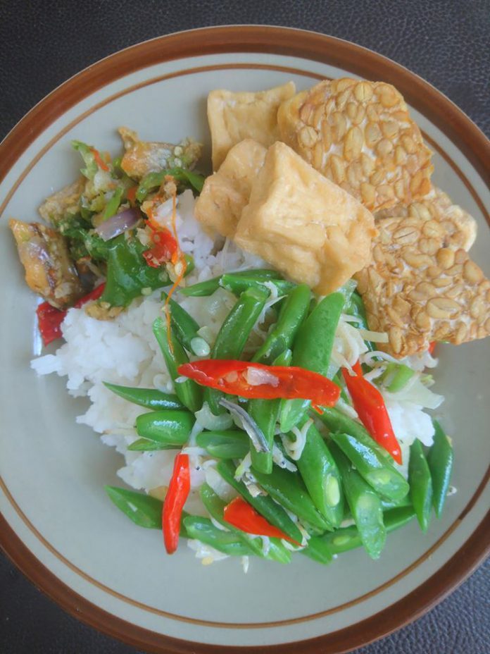 Sambel Ikan Asin dan Tumis Buncis by Nanda Sukesi 2