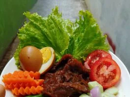 Selat solo by Ulfati Nyonyaah Santos