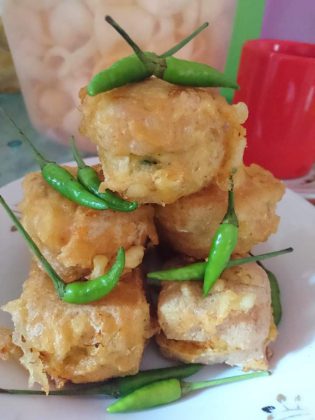 Tahu Brontak by Nanda Sukesi