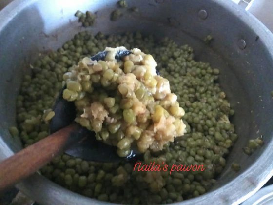 bubur kacang hijau dan bubur ketan hitam by Naila Az Zahra