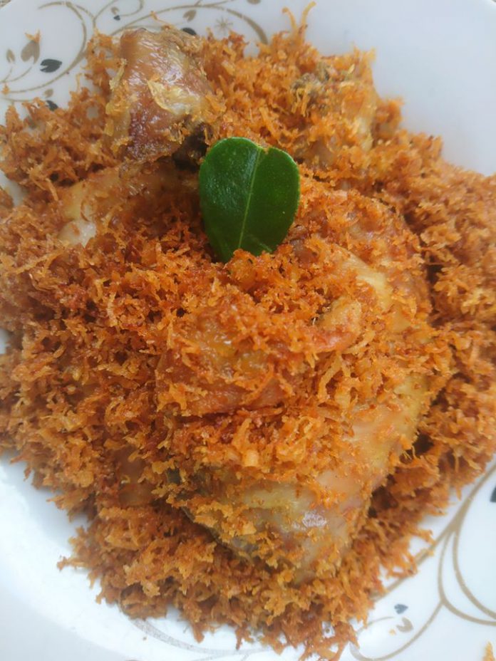 Ayam serundeng by Nanda Sukesi Ayam serundeng by Nanda Sukesi
