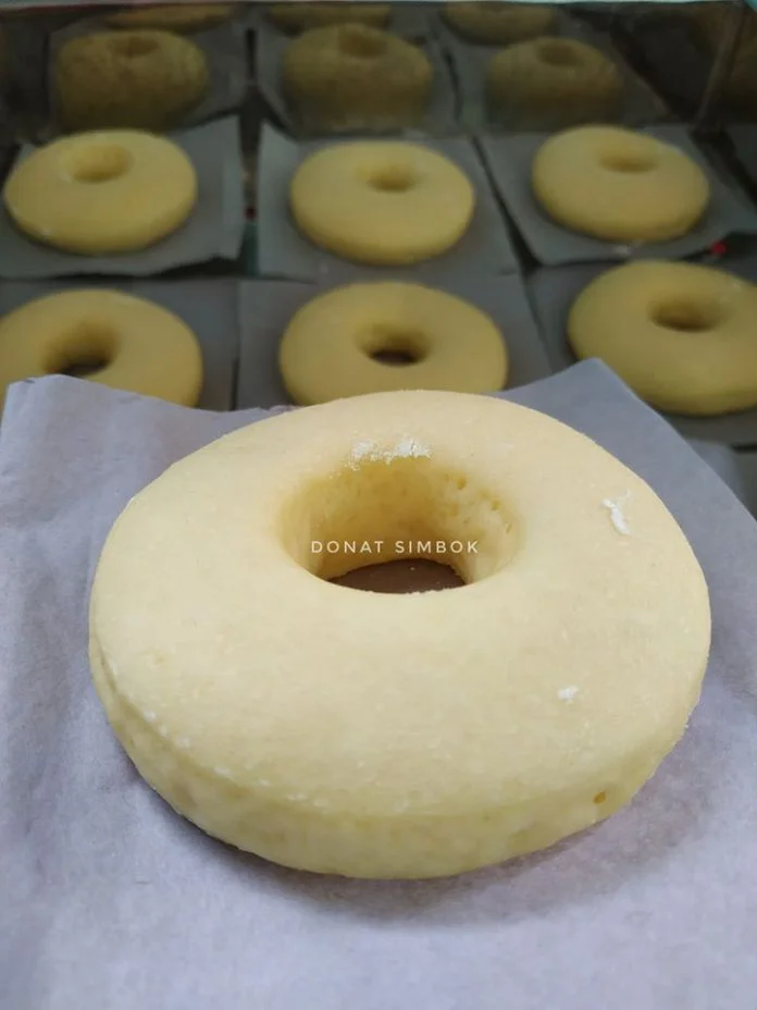 DONUTS by Inna Apriani