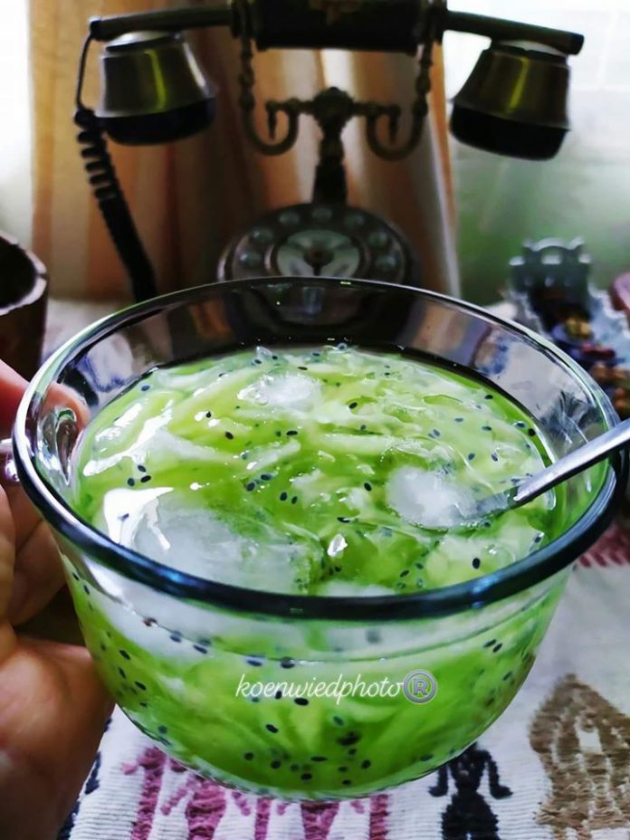 ES KUWUT MELON by Koen Wied ES KUWUT MELON by Koen Wied