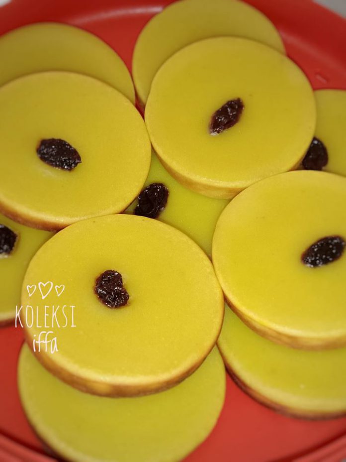 Kue Lumpur Ubi Kuning by Tri Wahyuni