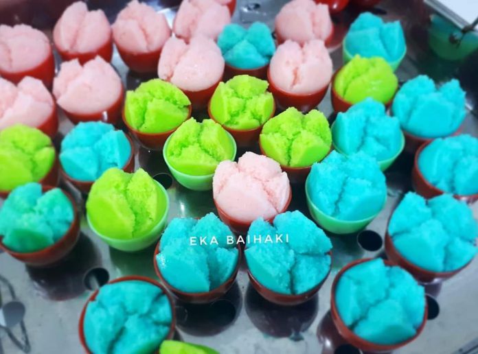 Kue mangkok by Eka Baihaki Kue mangkok by Eka Baihaki