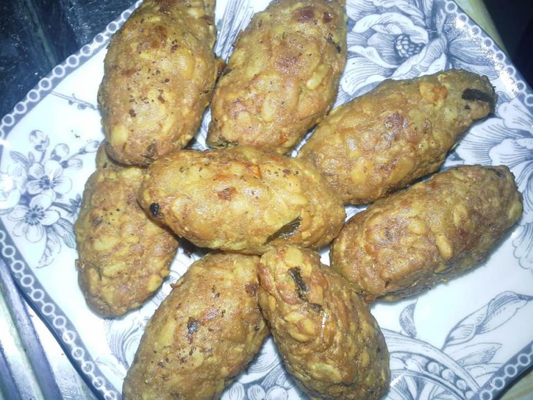 MENDOL KHAS MALANG by E.W. Arrey