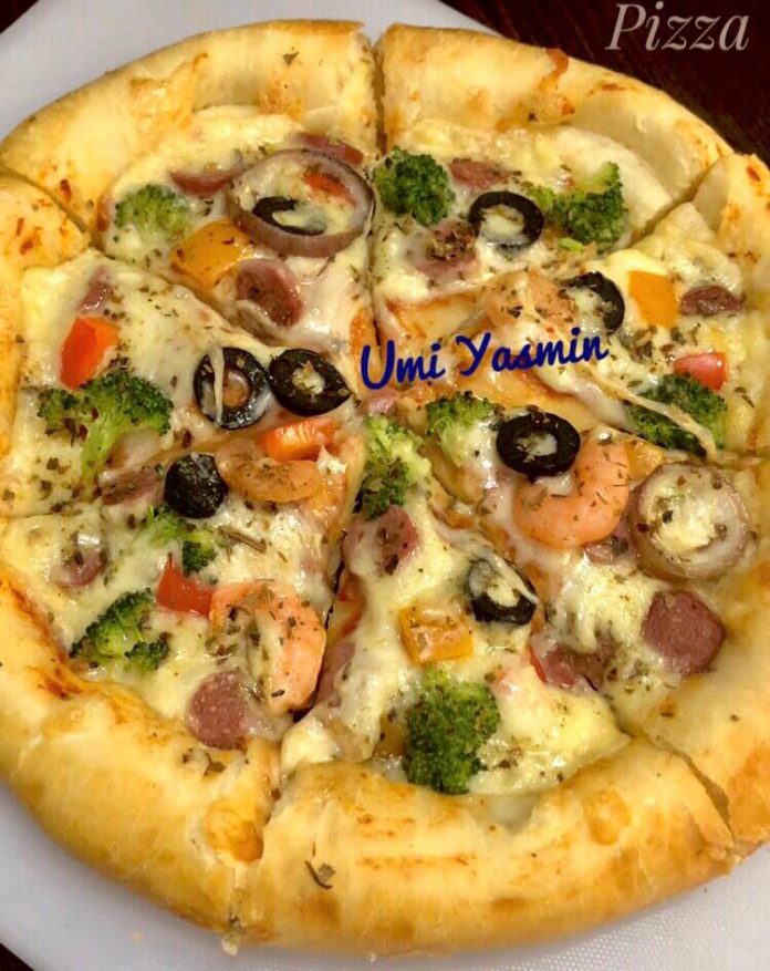 pizza tanpa ulen pegel mixer by Fah Umi Yasmin pizza tanpa ulen pegel / mixer by Fah Umi Yasmin