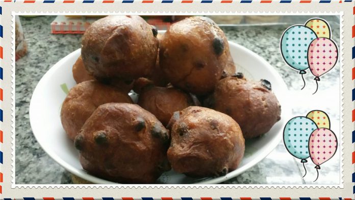 Oliebollen dan Krentenbollen by Frieda Hoogenboom-Siregar