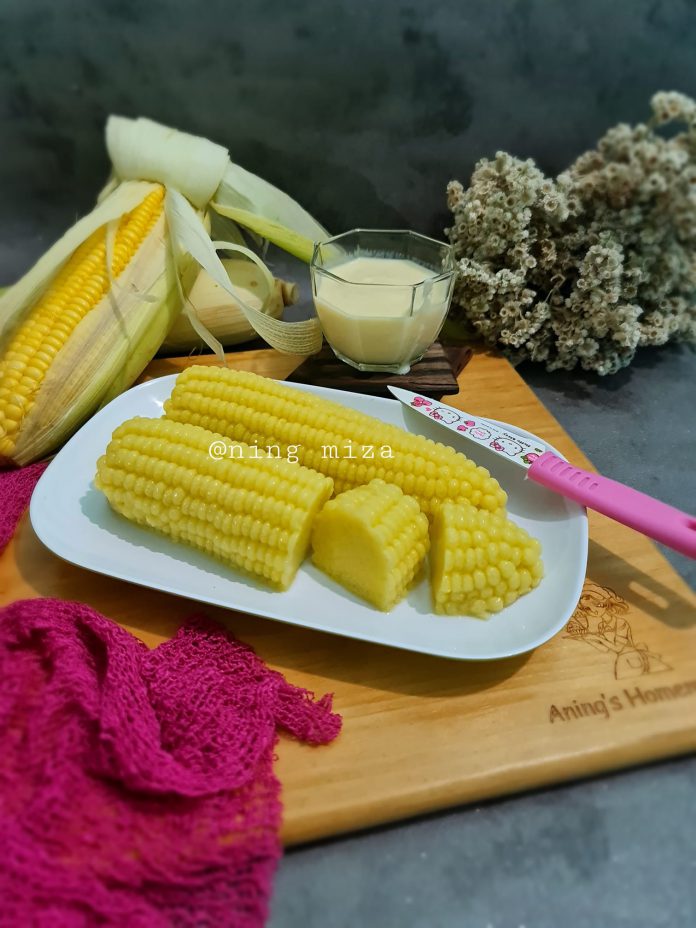 Puding Jagung dengan vla by Aning Miza Puding Jagung dengan vla by Aning Miza