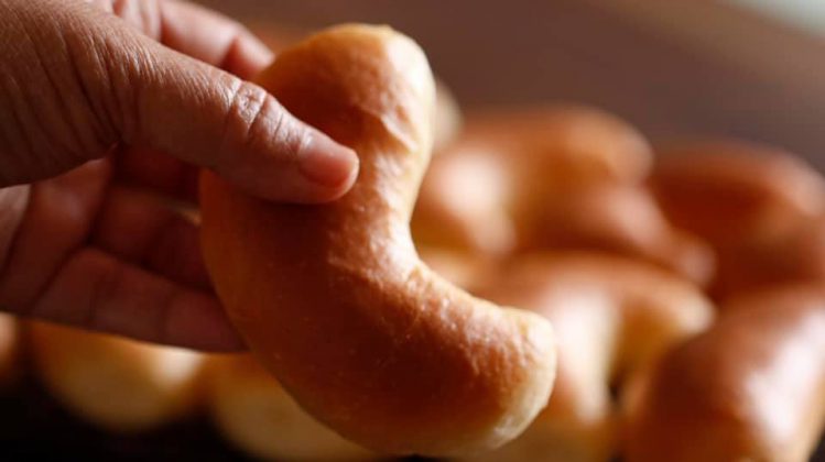 ROTI KELAPA MENGGUNAKAN TEKNIK WATER ROUX TANGZHONG DAN PROOFING DI KULKAS 2
