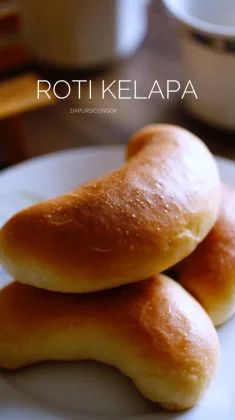 ROTI KELAPA MENGGUNAKAN TEKNIK WATER ROUX TANGZHONG DAN PROOFING DI KULKAS