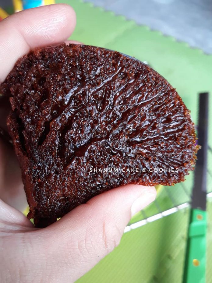 resep BOLU SARANG SEMUT / BOLU CARAMEL by Uwie Arkaweludin 1