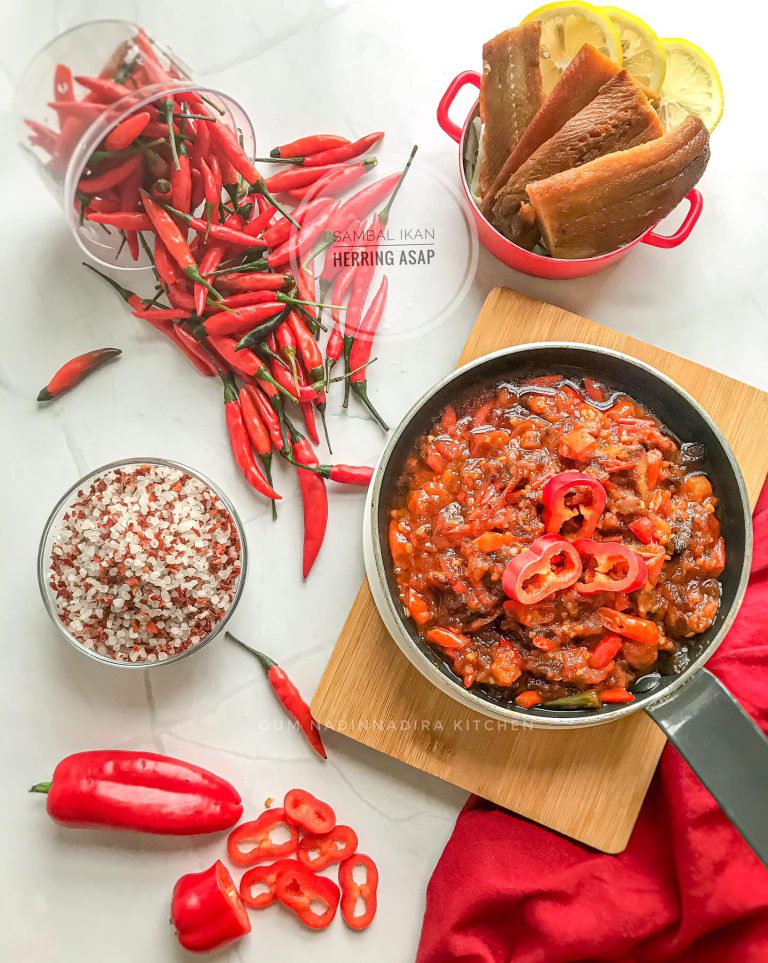 resep Sambal Ikan Herring Asap by Monica Tunjungsari Omar
