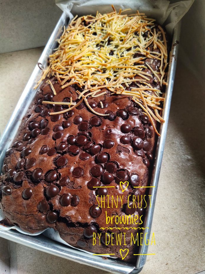 resep Shiny Crust Brownies by Dewi Mega