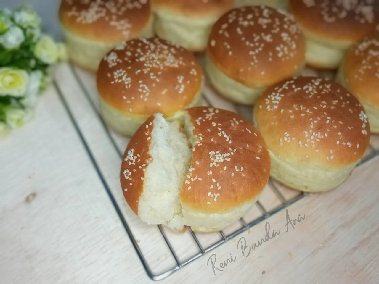 Roti burger by Reni Dwi Arti Agustina 1