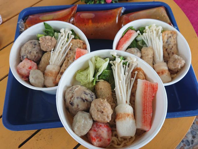 STEAMBOTH KUAH TOMYAM by Amma Lintang Agha