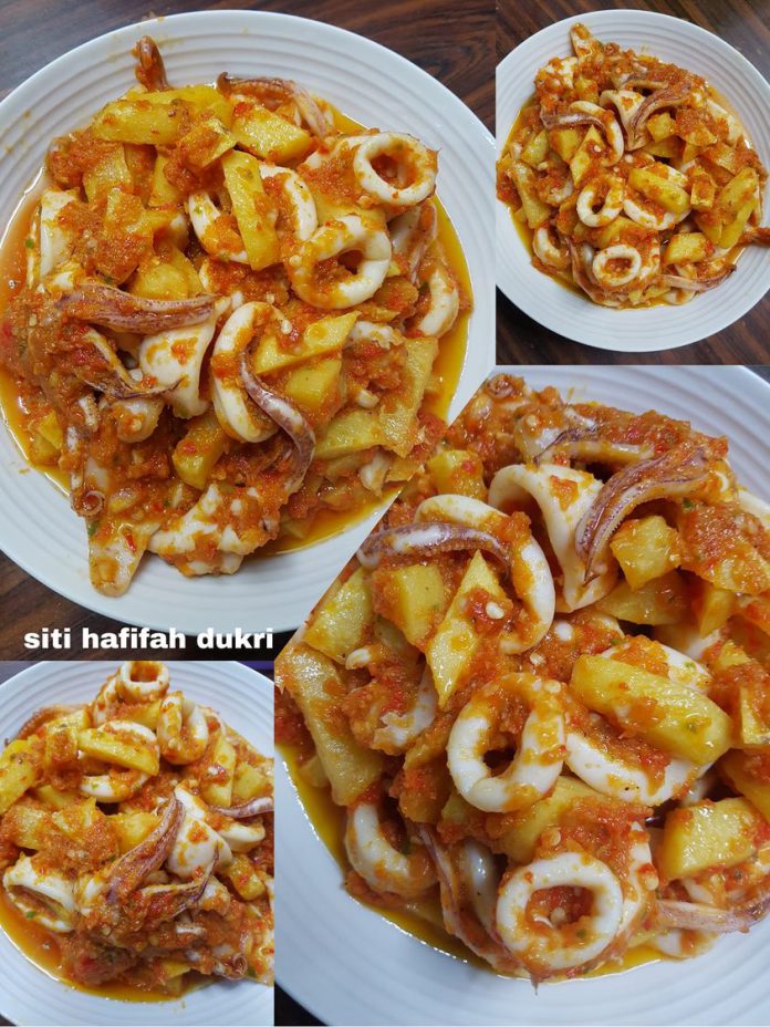 sambel atau balado cumi by Siti Hafifah Dukri sambel atau balado cumi by Siti Hafifah Dukri