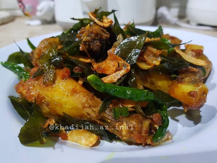 AYAM TANGKAP by Khadijah Az AYAM TANGKAP by Khadijah Az