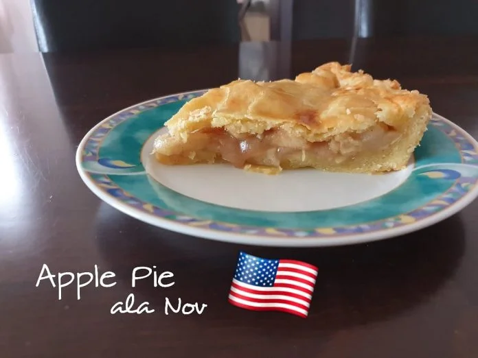 Apple pie by Novia Deniz