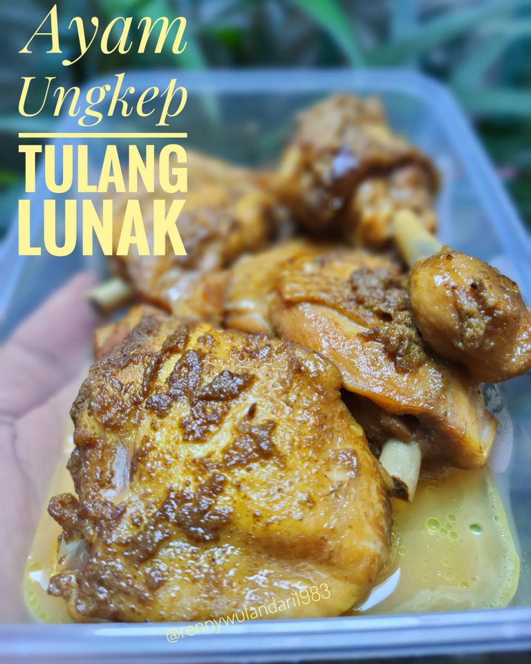 Ayam Ungkep Tulang Lunak by Renny Wulandari