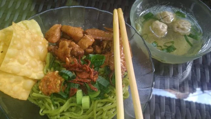 Mie Hijau Home Made by Sunna Sari R