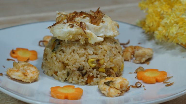 NASI TELUR MAJIGCOM by Atha Aulyasari