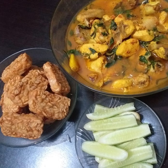 RICA RICA AYAM by Dewi Murni