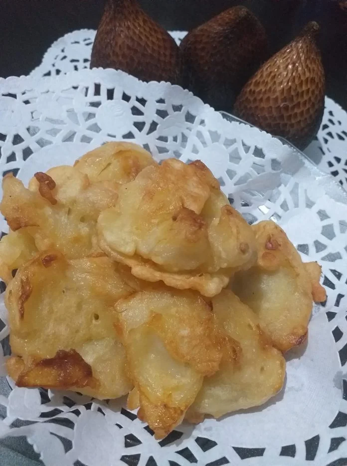SALAK GORENG by Dewi Murni