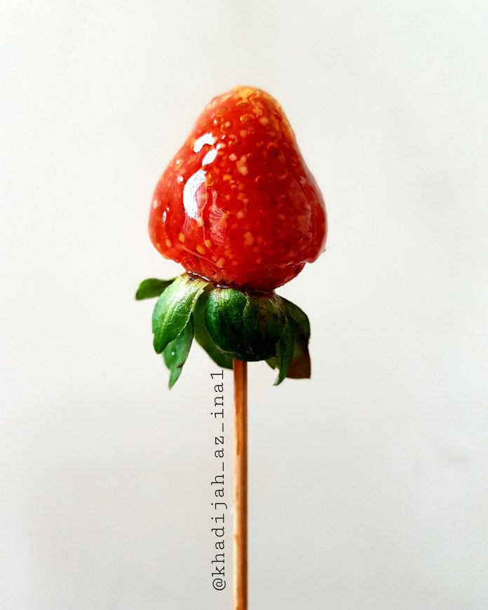 TANGHULU (PERMEN BUAH) by Khadijah Az TANGHULU (PERMEN BUAH) by Khadijah Az