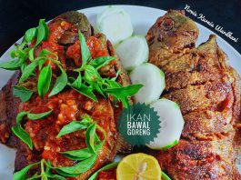IKAN BAWAL GORENG by Novie Kurnia Wardani