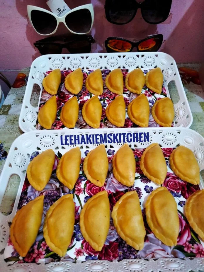 Pastel isi sayuran by Lee Hakiem