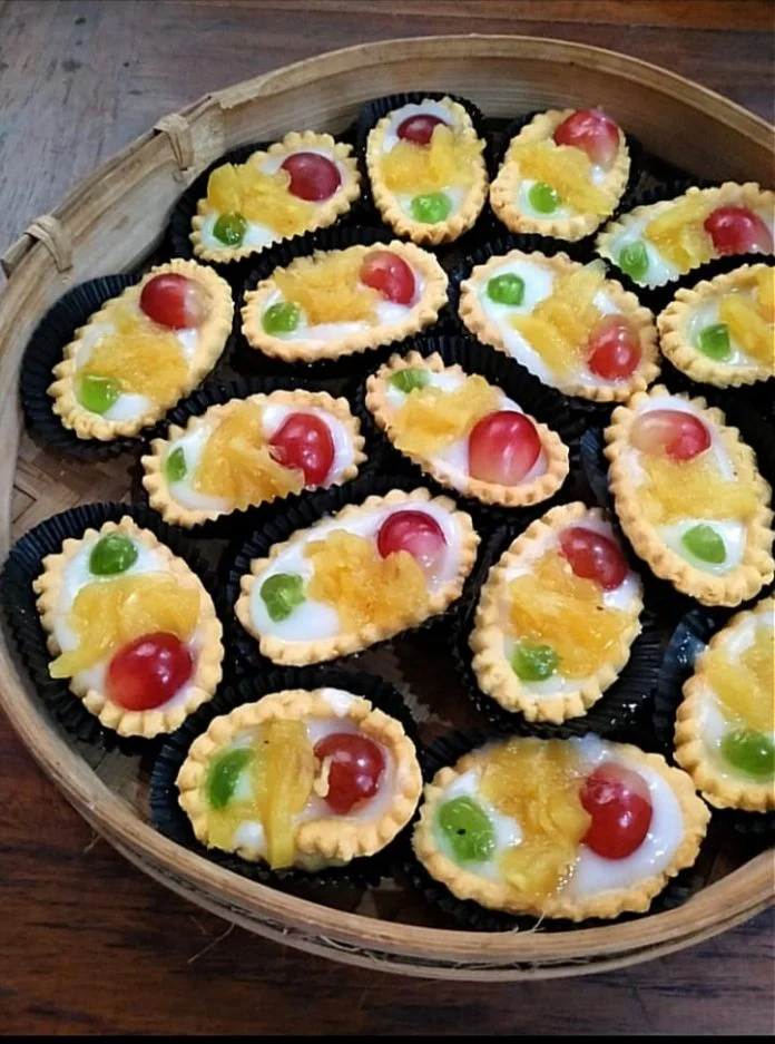 Pie Buah by Rino Haniasti Pie Buah by Rino Haniasti