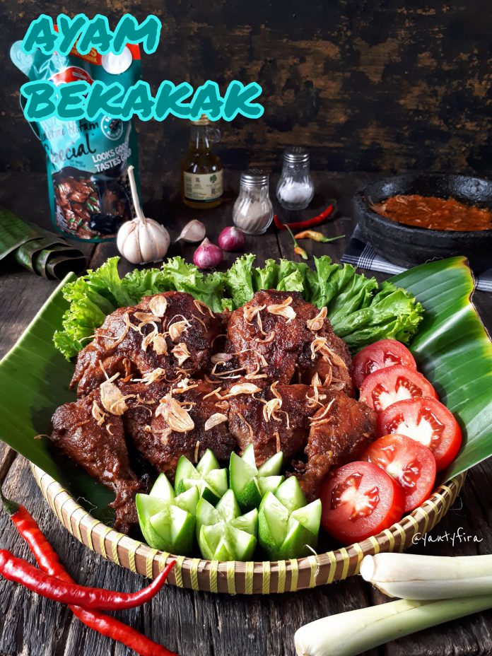 Ayamnya enak dan maknyus AYAM BEKAKAK by Yanty Fira