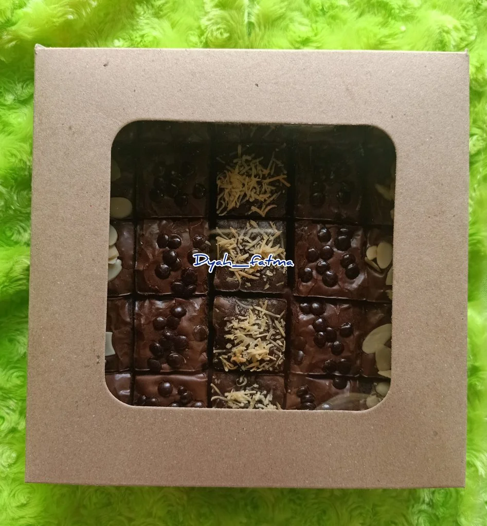 Brownies panggang jualan saya by Dyah Fatma