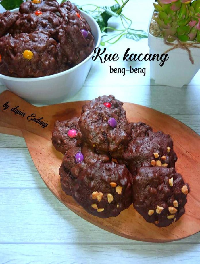 Manfaatin putih telur Kue kacang coklat by Dapurnya Anggie