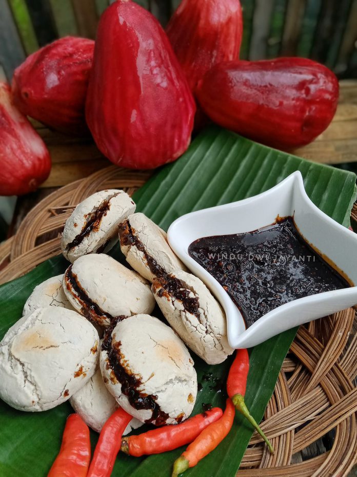 PEMPEK PANGGANG SAGU by Windu Dwi Jayanti PEMPEK PANGGANG SAGU by Windu Dwi Jayanti
