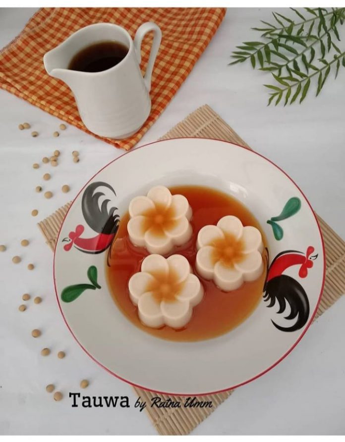 Sajian hangat di kala hujan TAUWA by Ummi Affan