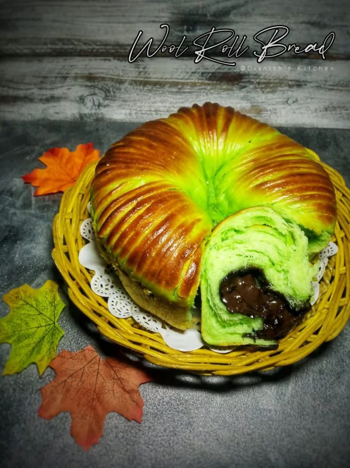 akhirnya tergoda juga WOOL ROLL BREAD by Dianish's Kitchen