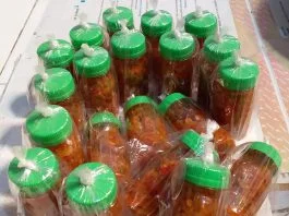 cara mengemas sambal dalam botol kecil by Safnidar Safaya 5