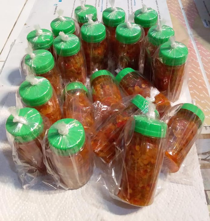 cara mengemas sambal dalam botol kecil by Safnidar Safaya 5 cara mengemas sambal dalam botol kecil by Safnidar Safaya 5