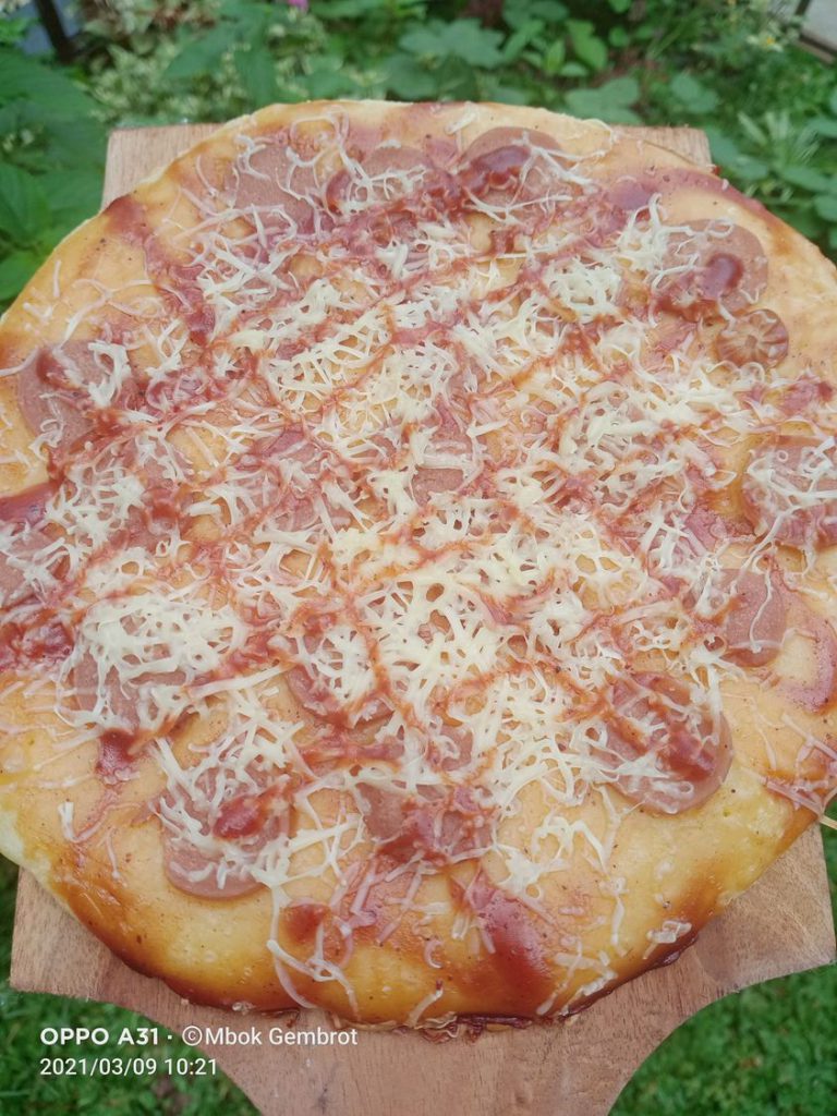 PIZZA HOMEMADE uk 20cm tanpa oven by Rury Kusuma Dewi