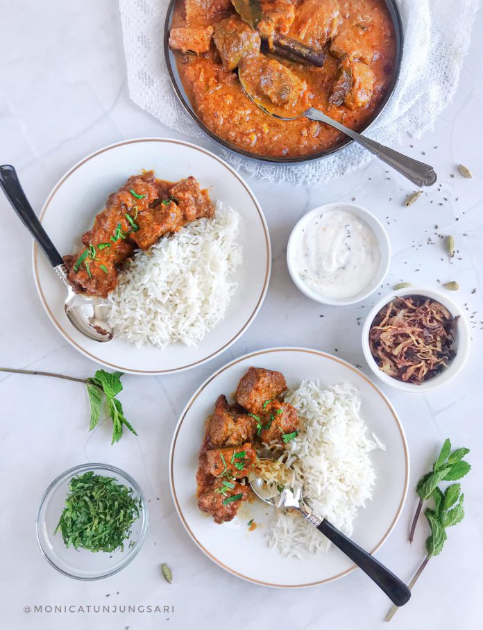 masakan India KARI DAGING (Beef Curry) by Monica Tunjungsari Omar