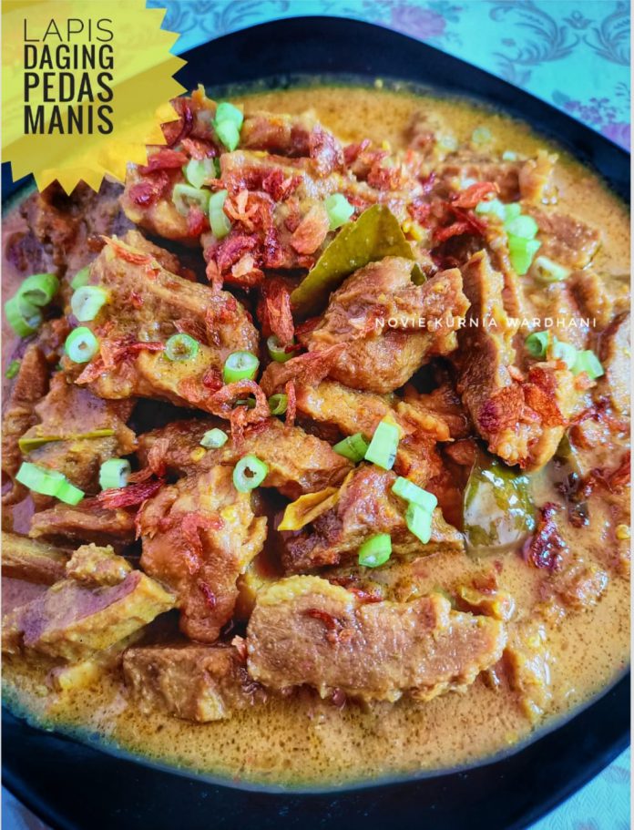 mirip lapis Jawa Timuran LAPIS DAGING SAPI by Novie Kurnia Wardani